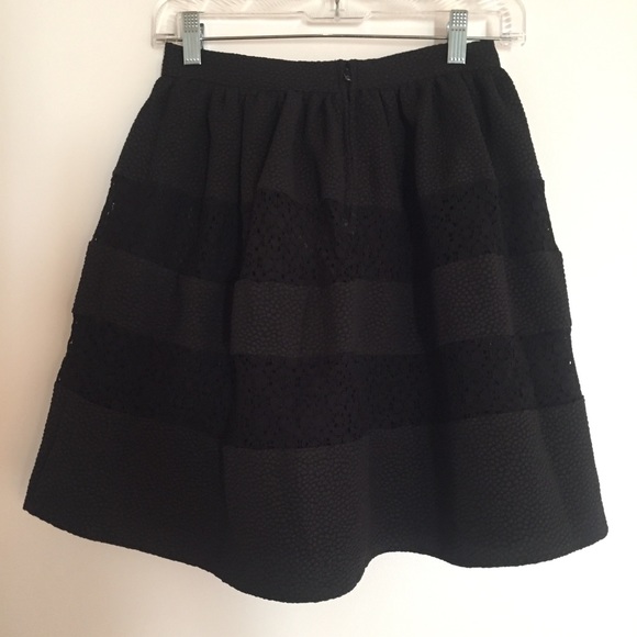 Adorable Textured Full Skirt - Picture 2 of 6